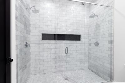 Elegant Shower with Tiling
